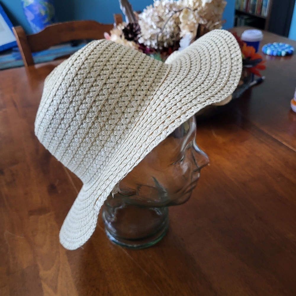 Cream Garden Hat